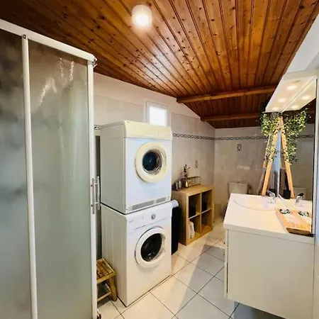 Maison Cosy Avec Ses 2 Terrasses 別荘 *